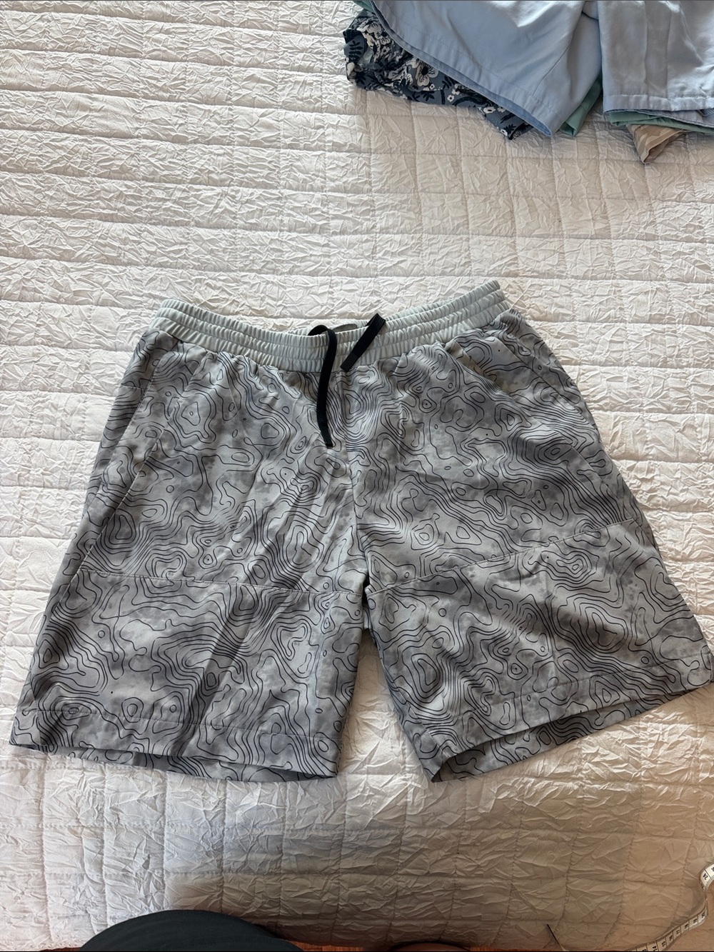 Men's Gray Topographic-Print Swim Board Shorts